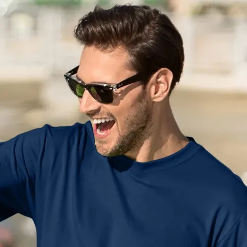 Meeste klassikaline T-särk - Klassikaline ümar kaelus