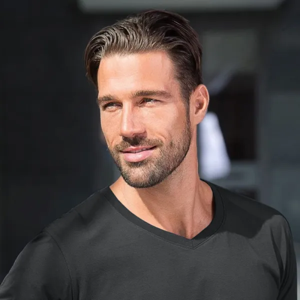 Meeste liibuv T-särk - V-kaelus