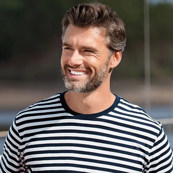 Mereväe stiilis T-särk - Klassikaline ümar kaelus