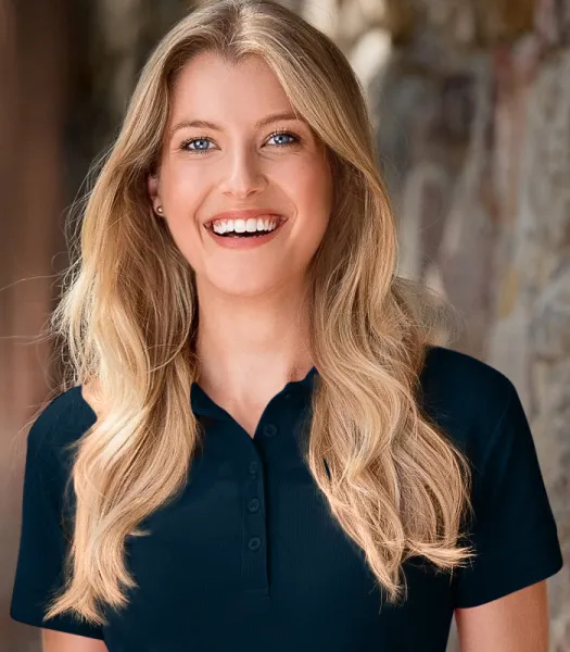 Naiste elegantne polosärk - 5 nupuga kinnitus